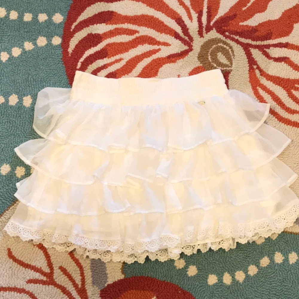 GILLY HICKS Skirt. Size Small.